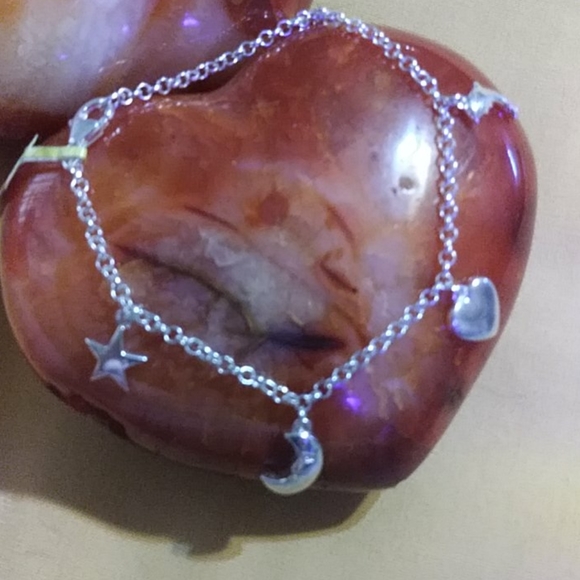 NWT- STERLING SILVER 5 CHARM BRACELET. 7.25" - Picture 1 of 6